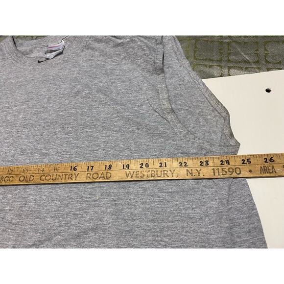 Vintage Nike Shirt Men’s XL Gray Tank Sleeveless Center Swoosh Basketball Y2K - Picture 3 of 8